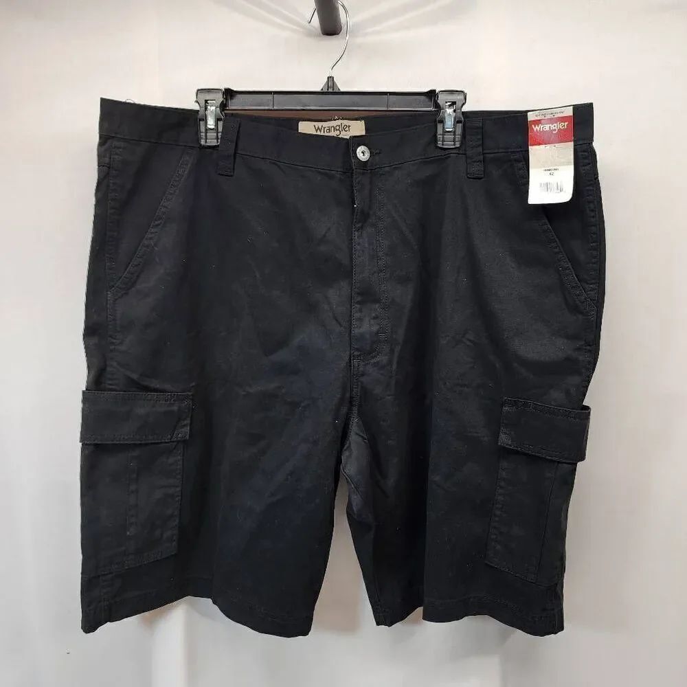 Wrangler Authentic Men's 42 Classic Cargo Shorts 10" Inseam Black